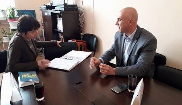 Николай Тишев проведе среща с директора на най-старото училище в Айтос