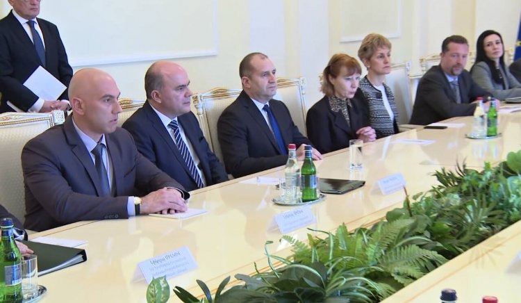 Николай Тишев бе на официално посещение в Армения заедно с президента Румен Радев