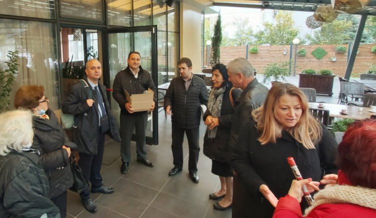     Среща с жители на „Лазур“ и „Братя Миладинови“ проведоха кандидати за депутати от БСП
