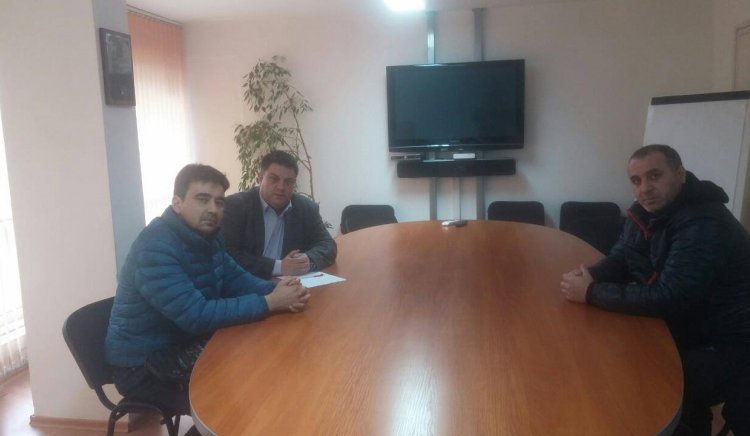 Атанас Зафиров се срещна със собственици на казани за изваряване на ракия от бургаски регион