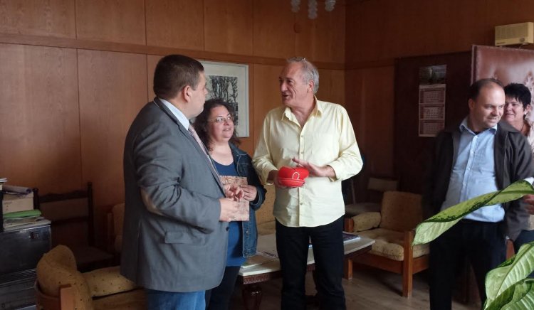 В Деня на достойния труд Евгений Мосинов посети местната структура на КНСБ